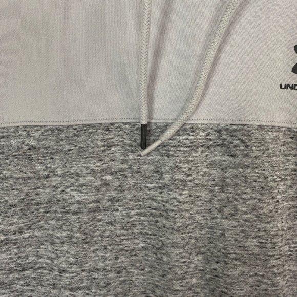 Under Armour Hoodie Women's Large Short Sleeve Kangaroo Pocket Drawstring Hood - Picture 5 of 9